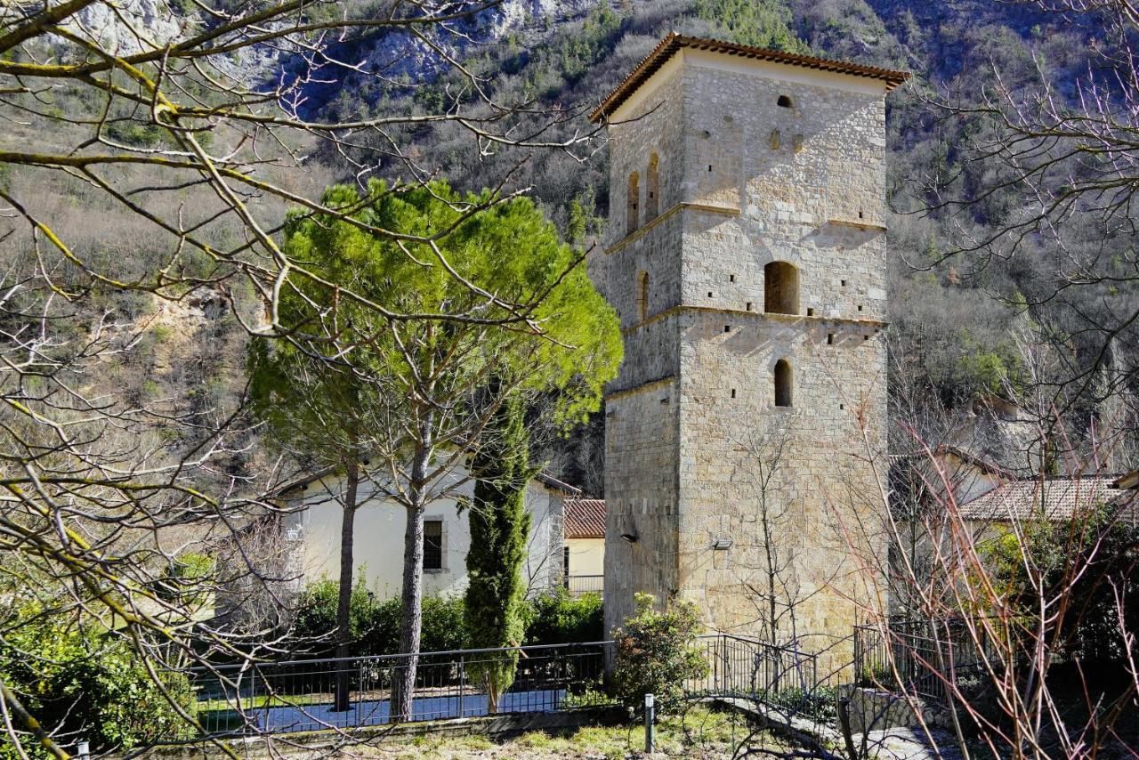 Abbazia Ss. Quirico E Giulitta Hotel Micigliano Exterior foto