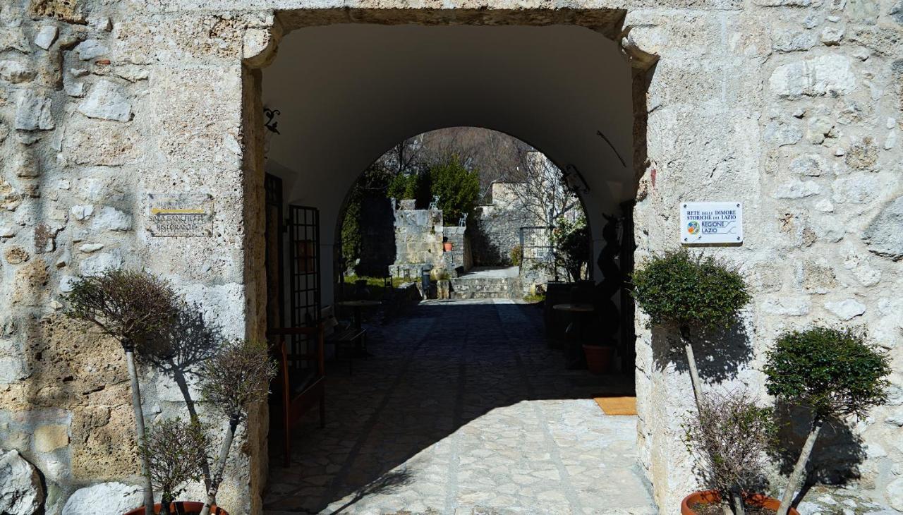 Abbazia Ss. Quirico E Giulitta Hotel Micigliano Exterior foto